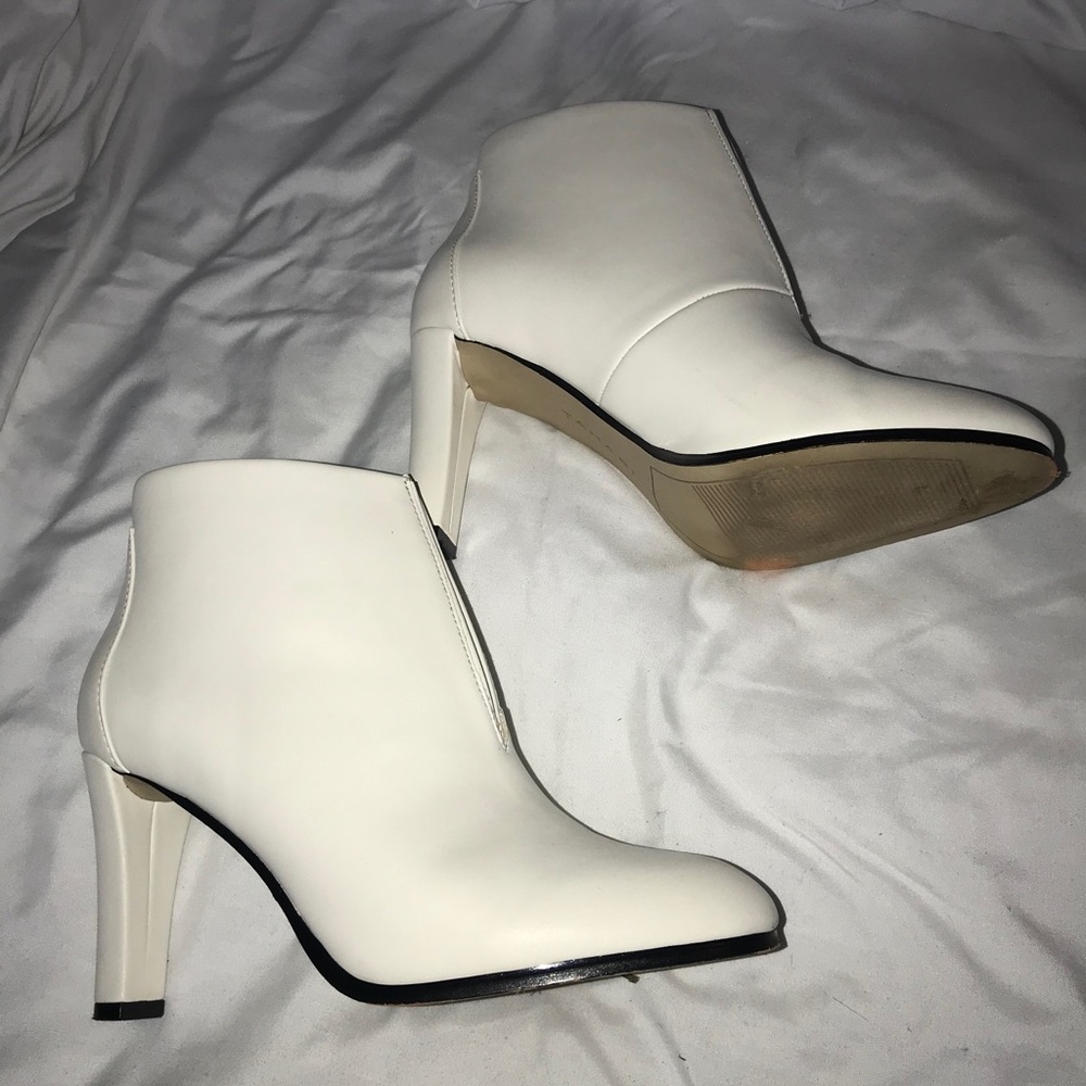 Tahari Ankle Boots - Picture 3 of 5
